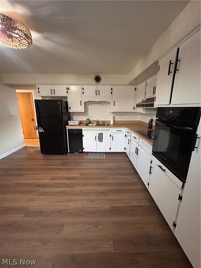 Foto del edificio - 8523 Columbia Rd