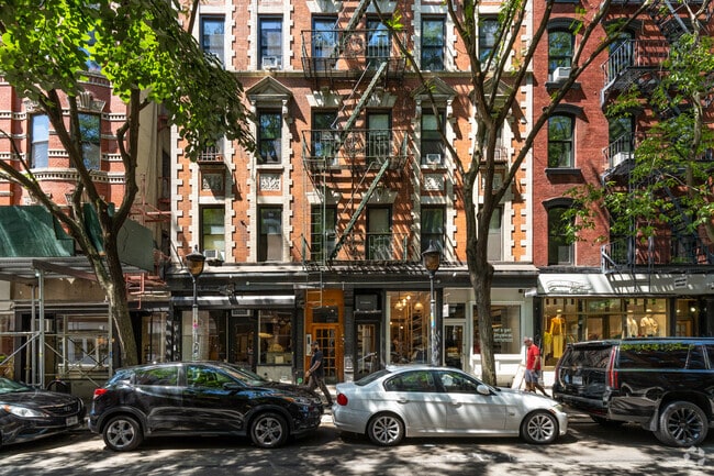Building Photo - 235 Elizabeth Street