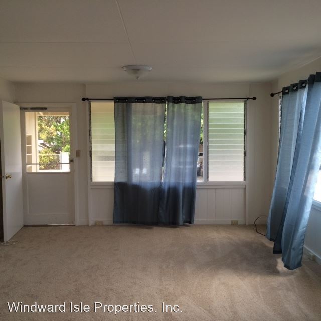 Building Photo - 3 br, 1 bath House - 430 B Hualani Street