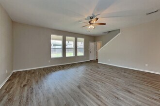 Building Photo - 15323 Fir Woods Ln