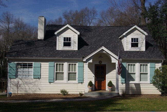 Building Photo - 24 Sevier St