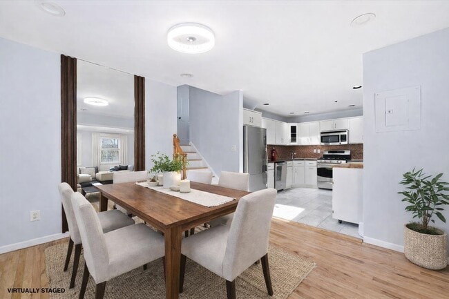 Building Photo - 600 Jefferson St