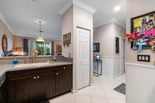 Building Photo - 10168 Boca Palm Dr