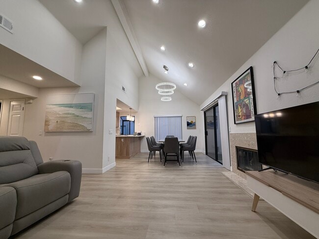 Building Photo - 4639 Executive Dr