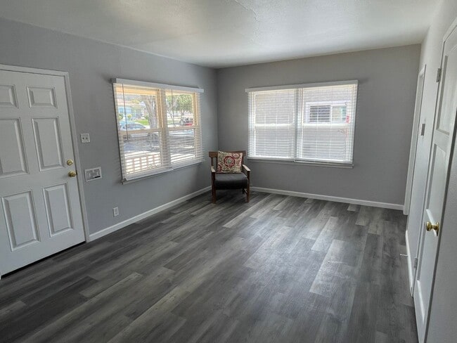 Building Photo - Charming Southside Home on Huge Lot!