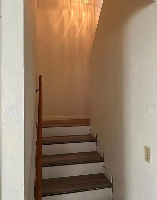 Building Photo - 2145 NE 45th Ave