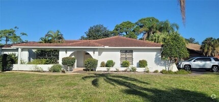 Building Photo - 3631 Avenida Madera