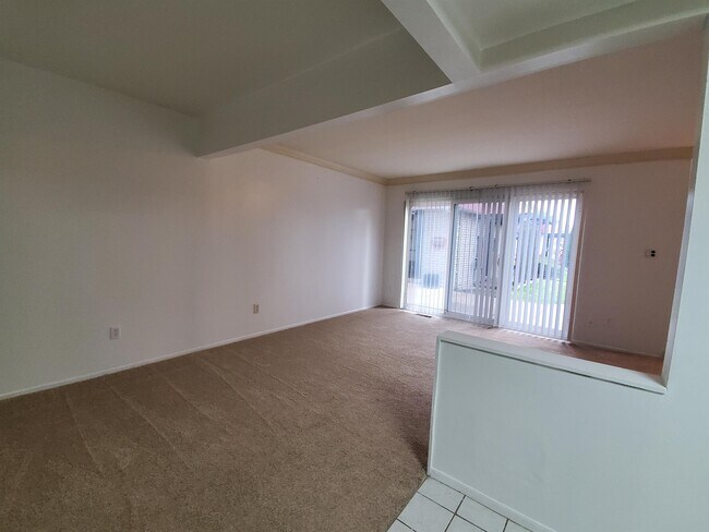 Building Photo - 8305 Karam Blvd