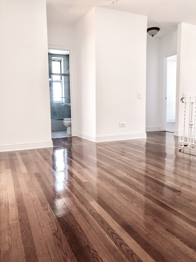 Foto del edificio - 360 W 55th St