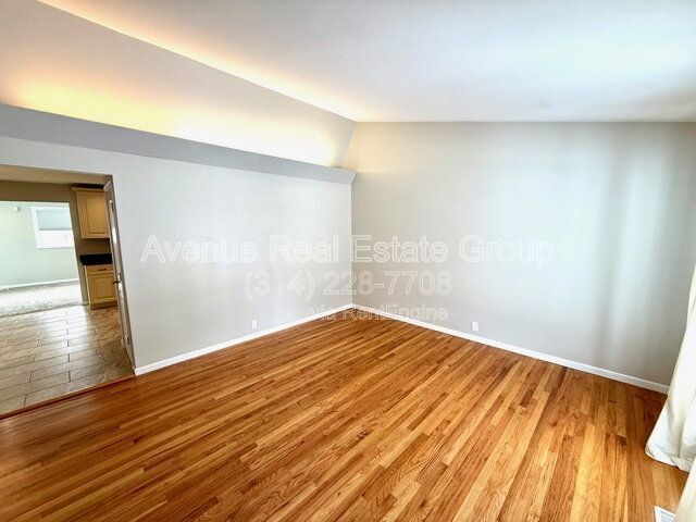 Building Photo - 12 Queensbrook Pl