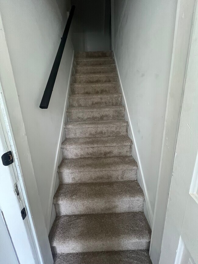 Pasos para ingresar a la unidad - 1 W Hanover St