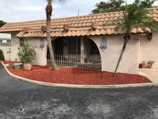 Building Photo - 2192 NE 5th Cir