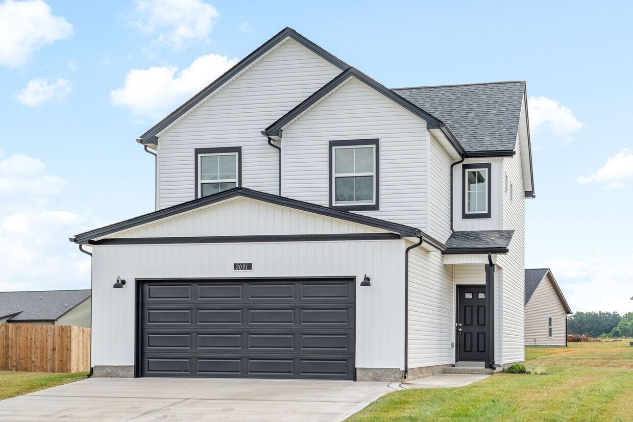 Primary Photo - Pet Friendly Three Bedroom!