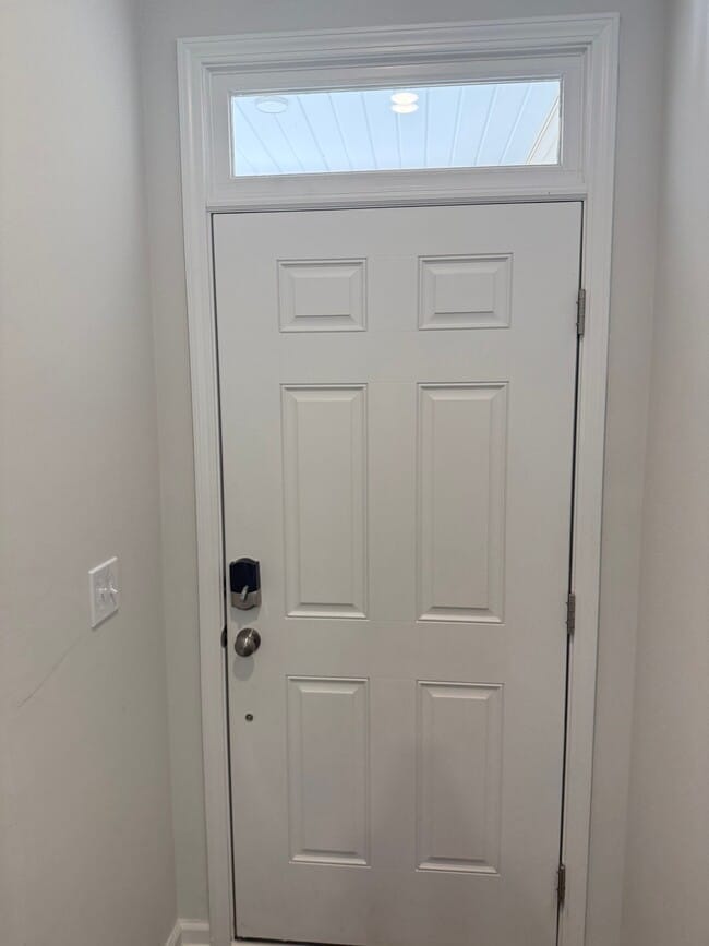 Building Photo - 275 Peebles Dr