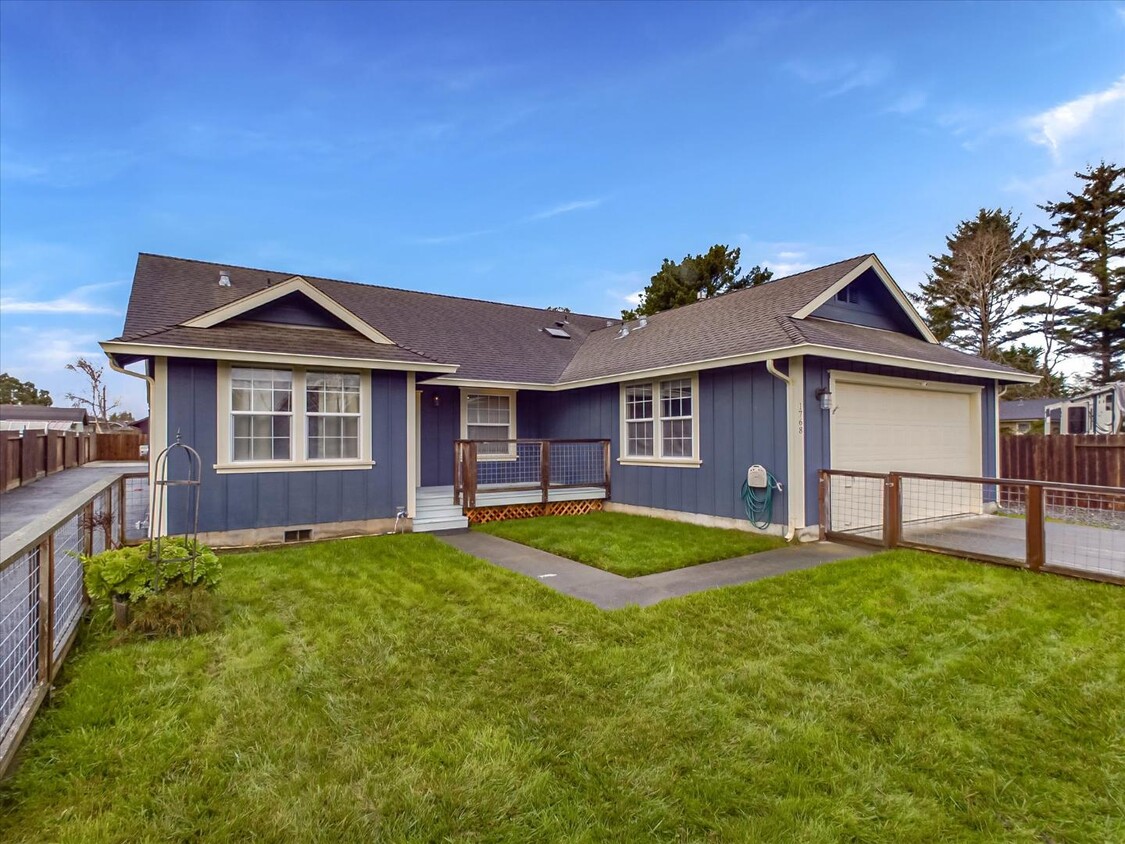 Foto principal - 1768 Mygina Ave