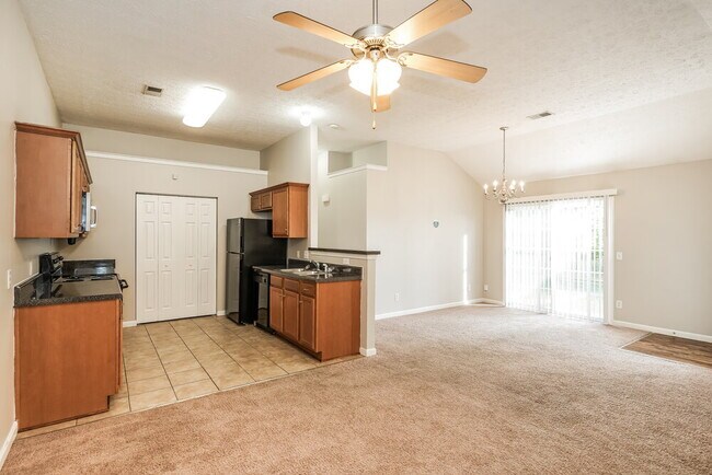 Foto del edificio - 574 Rose Cottage Cir