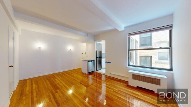 Foto del edificio - 301 E 38th St