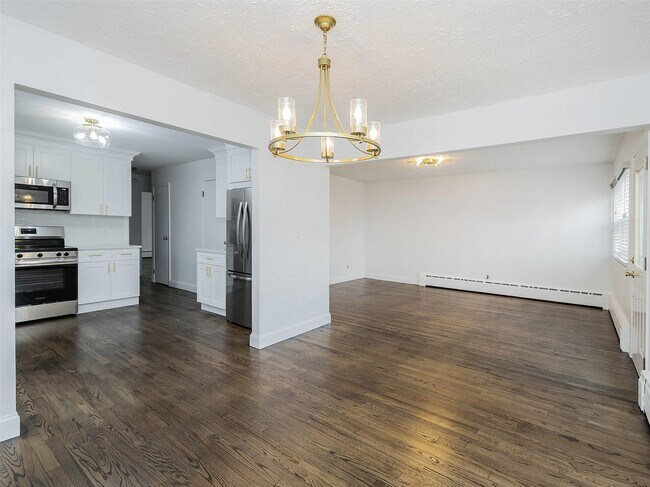 Building Photo - 45 Firwood Rd
