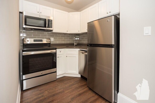 Foto del edificio - 820 W Lakeside Pl