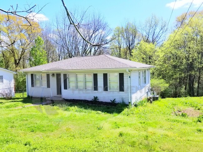 Building Photo - 5821 Walnut Grove Rd