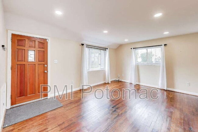 Foto del edificio - 12609 Holdridge Rd