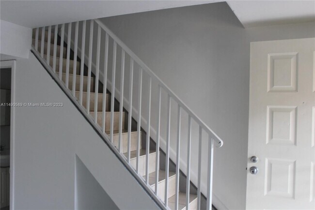 Building Photo - 1701 W 42nd Pl