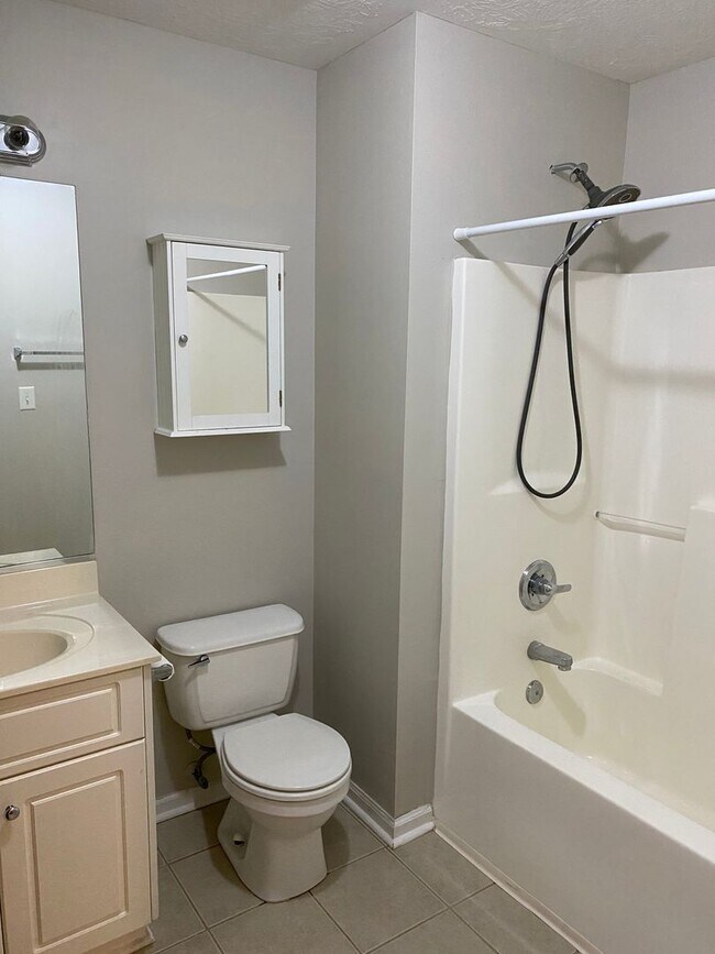 Building Photo - Coming Soon!! 2 bedroom 2 bathroom townhom...