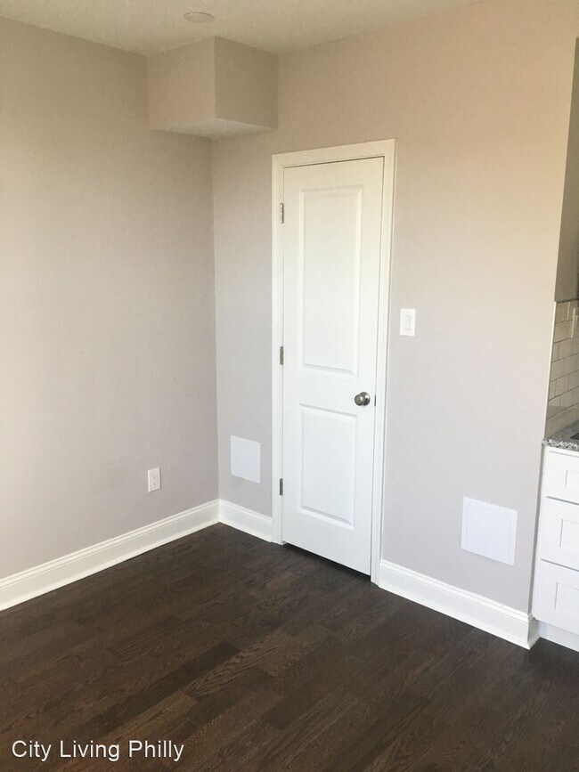 Building Photo - 331 S Smedley St