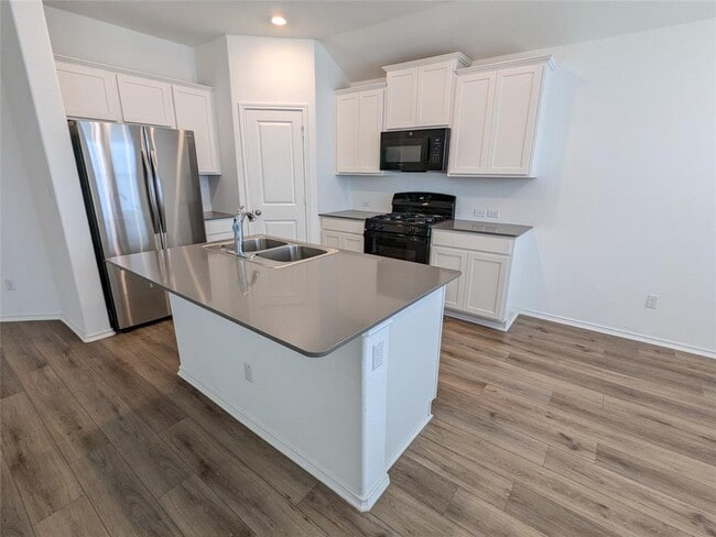 Building Photo - 400 Sebring Cir
