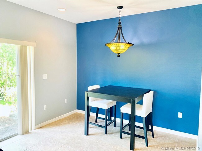 Foto del edificio - 2551 NW 31st Ct