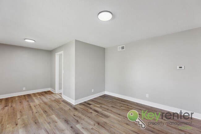 Building Photo - Fresh remodel! New appliances and paint th...