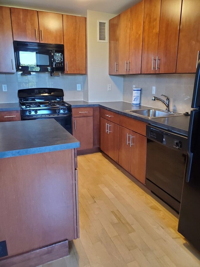 2 bed/1 bath in Brighton - 2 bed/1 bath in Brighton House