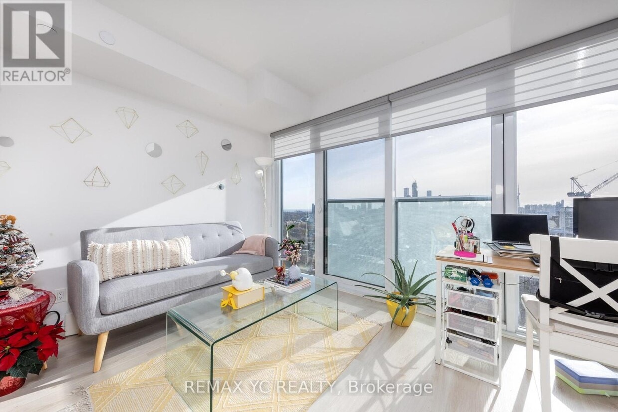 Primary Photo - 99 Foxbar Rd