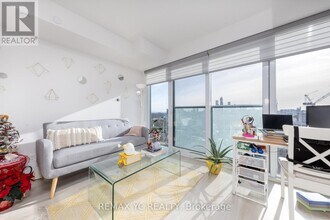 Building Photo - 99 Foxbar Rd