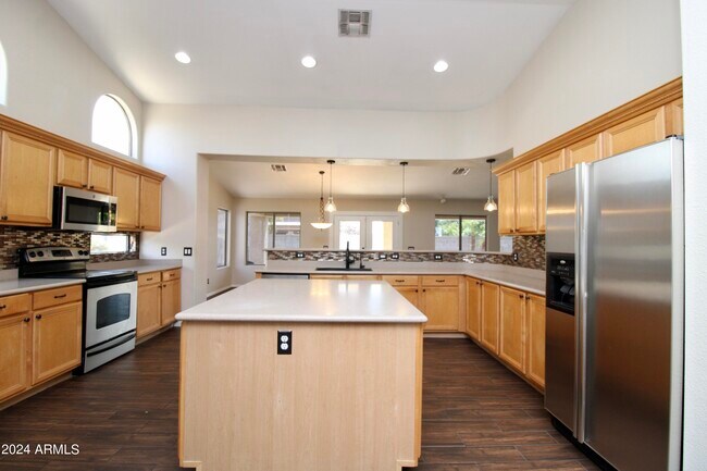 Building Photo - 1518 S Blossom Cir