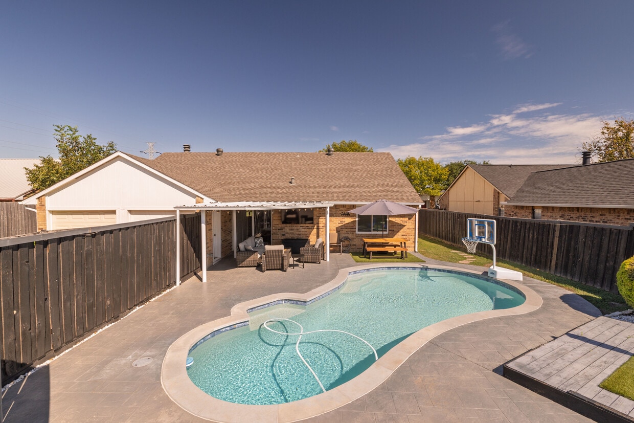 Foto principal - 864 Warwick Dr