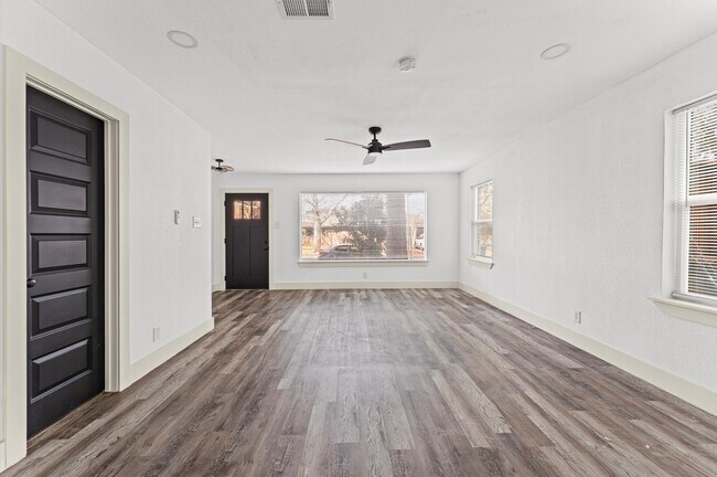 Foto del edificio - 2105 Sheridan St