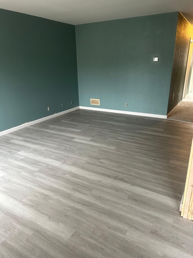 Building Photo - 1204 Liberty St