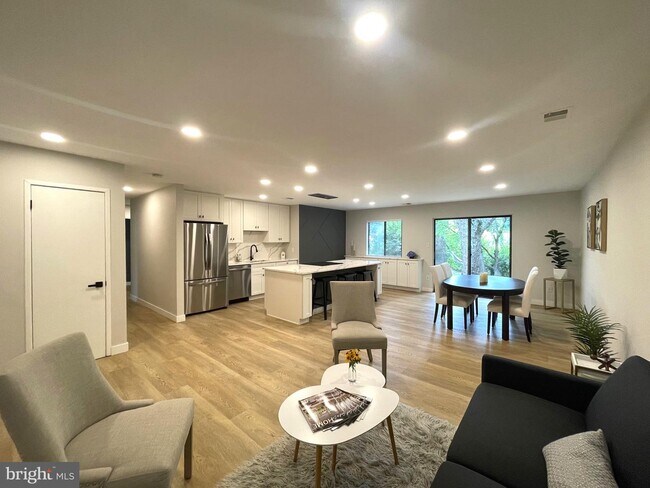 Foto del edificio - 11307 Gatesborough Ln