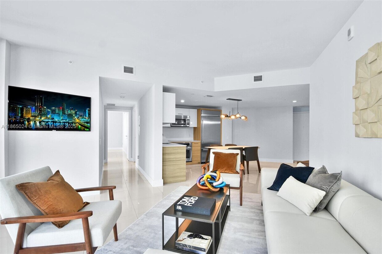 Foto principal - 1300 Brickell Bay Dr