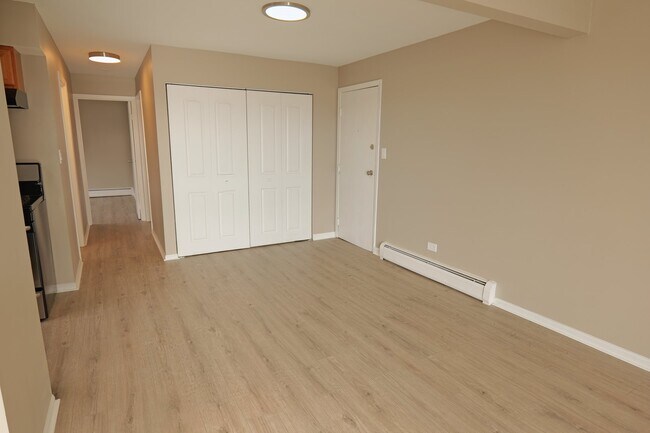 Foto del edificio - 3652 W 119th St