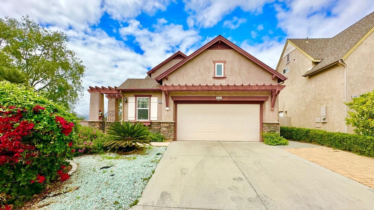 Foto principal - Beautiful Home in the Wonderful, Private, ...