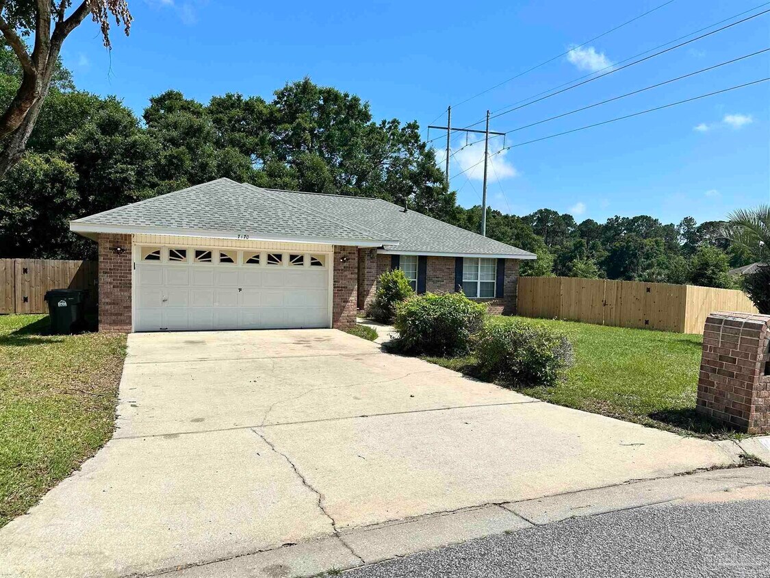 Foto principal - 7170 Rampart Way