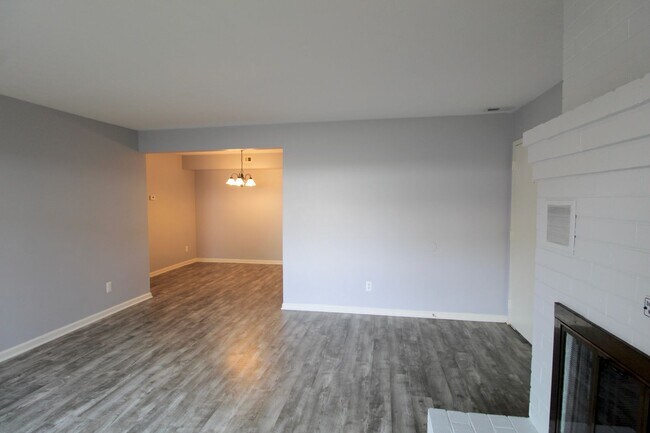 Foto del edificio - 1010 Blue Ridge Dr