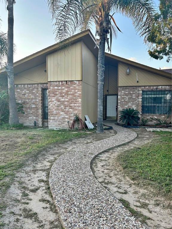 Foto del edificio - 2432 W Iris Ave