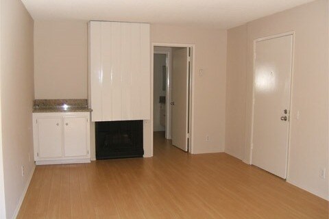 UNIT 7 - 11838 Goshen Ave
