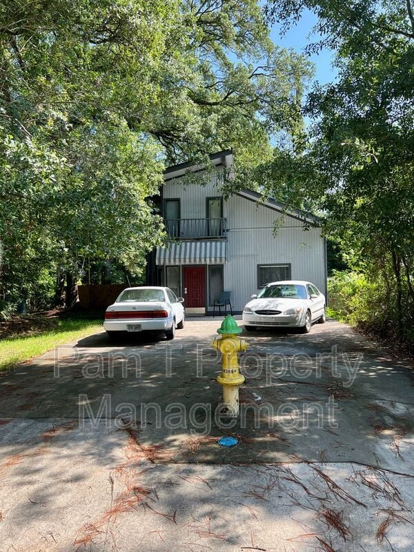 Building Photo - 104 Chippewa Dr