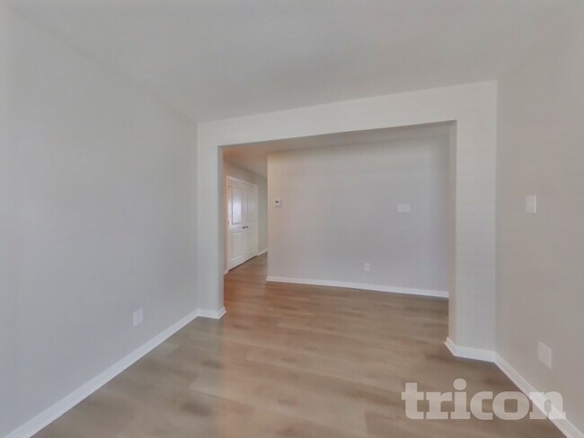 Building Photo - 15680 Del Norte Dr