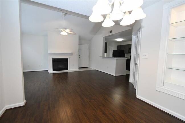 Building Photo - 607 Cypress Pointe St