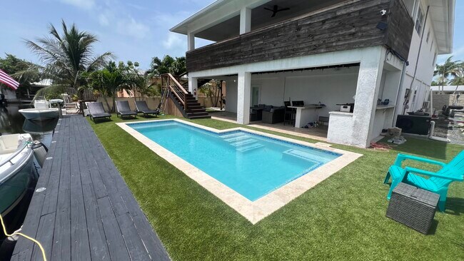 Foto del edificio - 1623 Venetian Dr